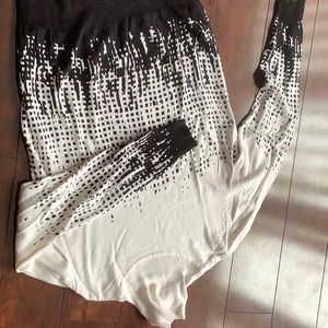 White/black patterned turtle neck sweater